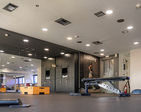 ΓΥΜΝΑΣΤΗΡΙΟ ΣΤΗ ΓΛΥΦΑΔΑ