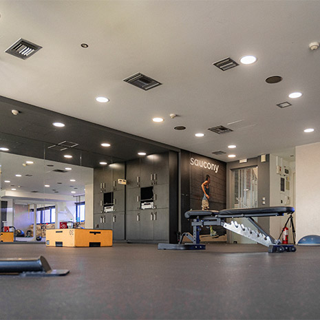 ΓΥΜΝΑΣΤΗΡΙΟ ΣΤΗ ΓΛΥΦΑΔΑ