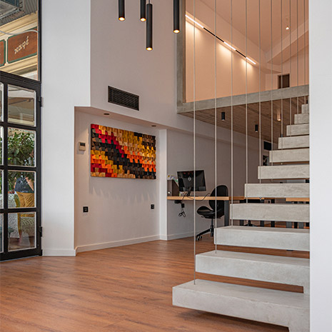 ΚΑΤΑΣΚΕΥΗ ΣΚΑΛΑΣ ΣΕ ΥΦΙΣΤΑΜΕΝΟ ΓΡΑΦΕΙΟ ΣΤΗ ΒΟΥΛΑ